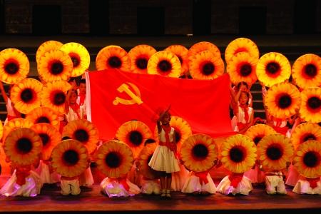 体教携手，融合共建！济南市球类运动中心与兴济小学举行共建排球后备人才基地授牌仪式