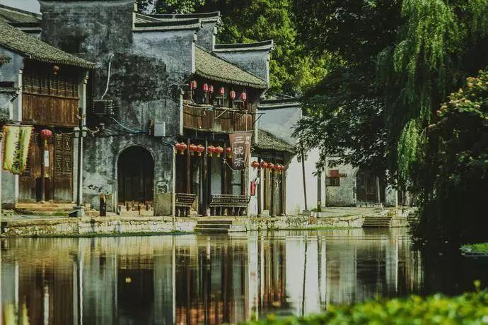 闺蜜的时尚对决